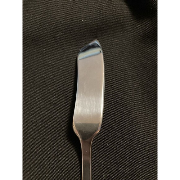 Zwilling J.A. Henckels BELLASERA Glossy 18/10 Stainless Master Butter Knife - Picture 6 of 7